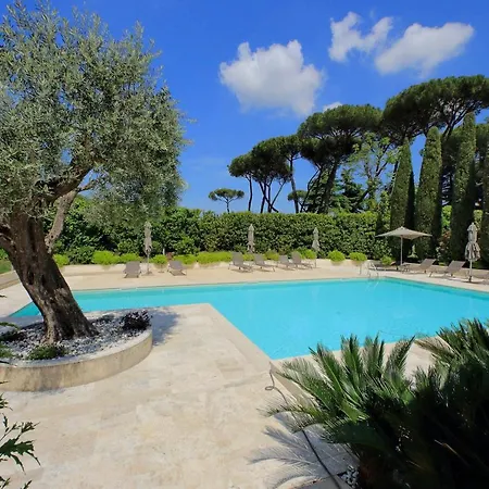 Apartment Luxury Aurelia With Swimming Pool Rom