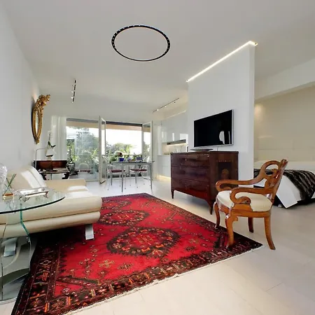 Luxury Aurelia With Swimming Pool Apartment *