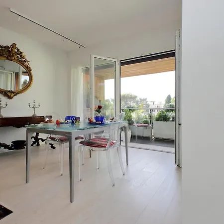 Luxury Aurelia With Swimming Pool
