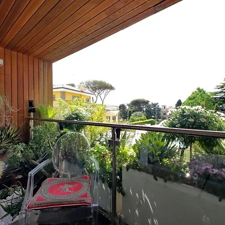 Luxury Aurelia With Swimming Pool