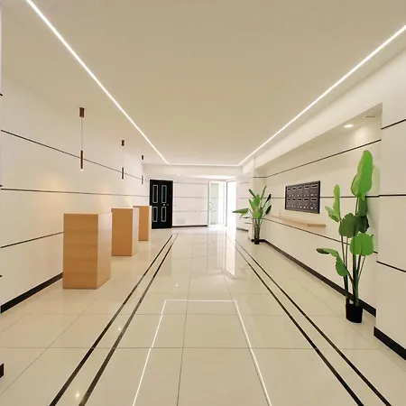 Luxury Aurelia With Swimming Pool *