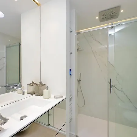 Luxury Aurelia With Swimming Pool