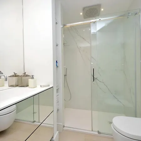Luxury Aurelia With Swimming Pool