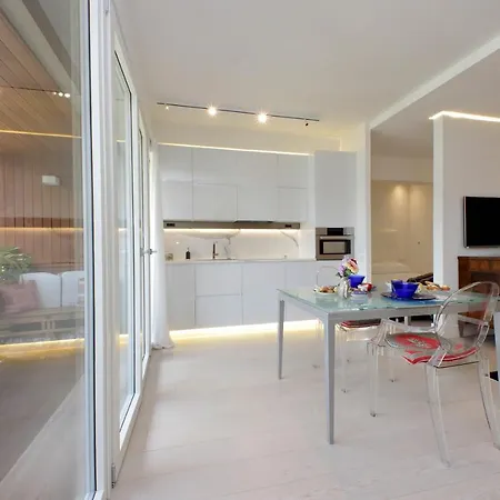 Apartment Luxury Aurelia With Swimming Pool *